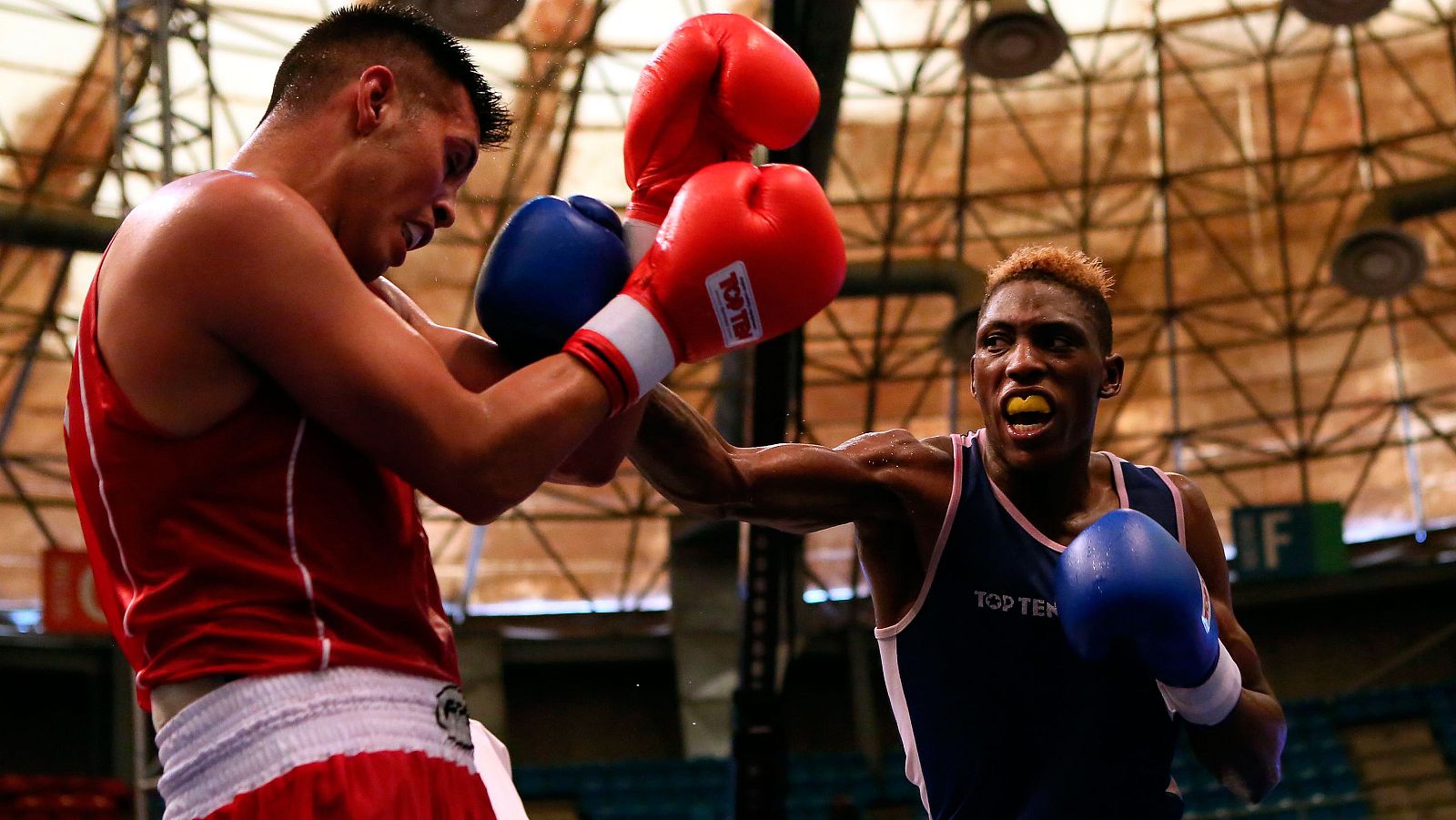 El púgil Youba Sissokho engancha el último billete a Río