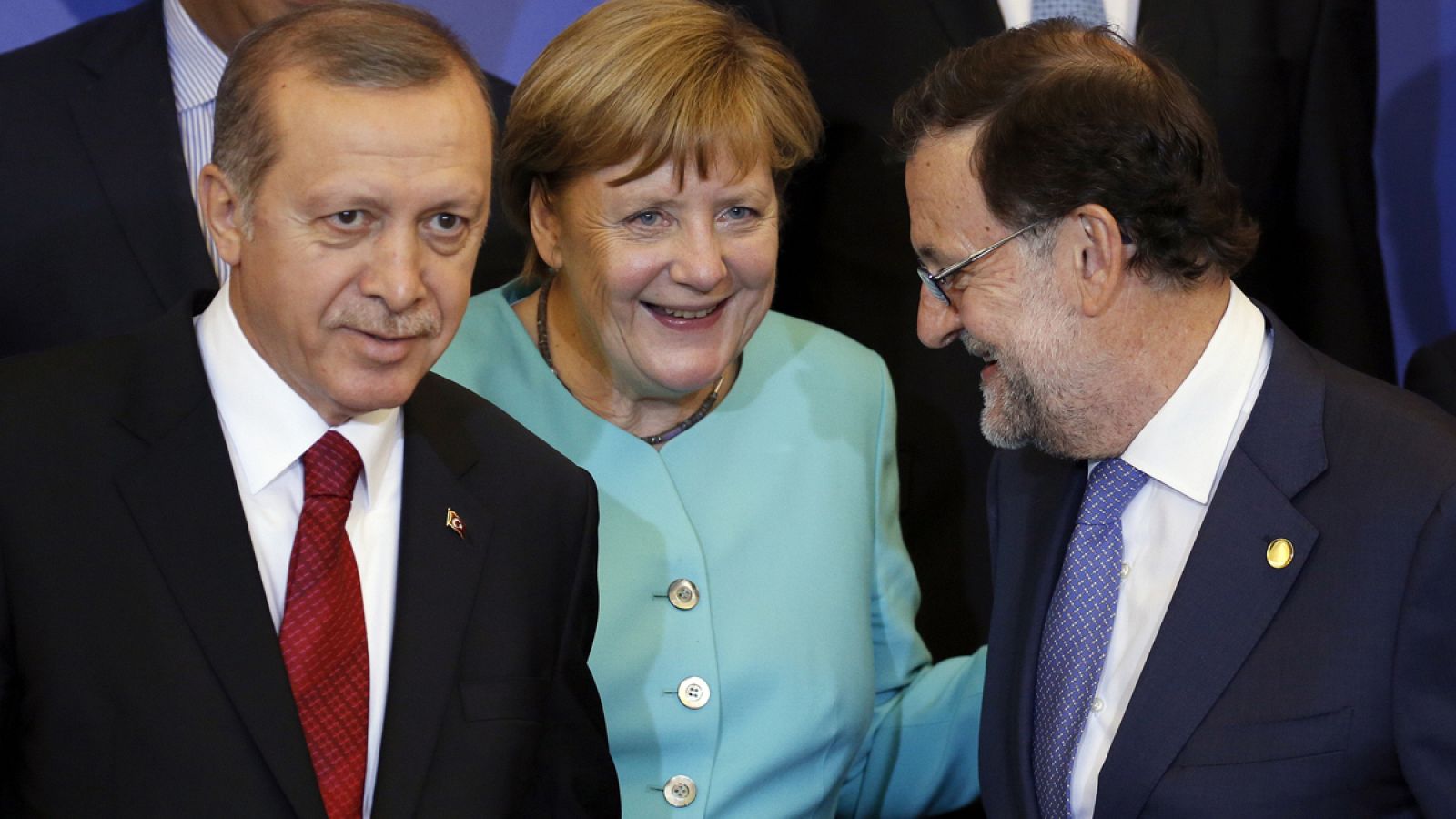 Los líderes de la OTAN aprueban mantener unos 12.000 militares en Afganistán en 2017