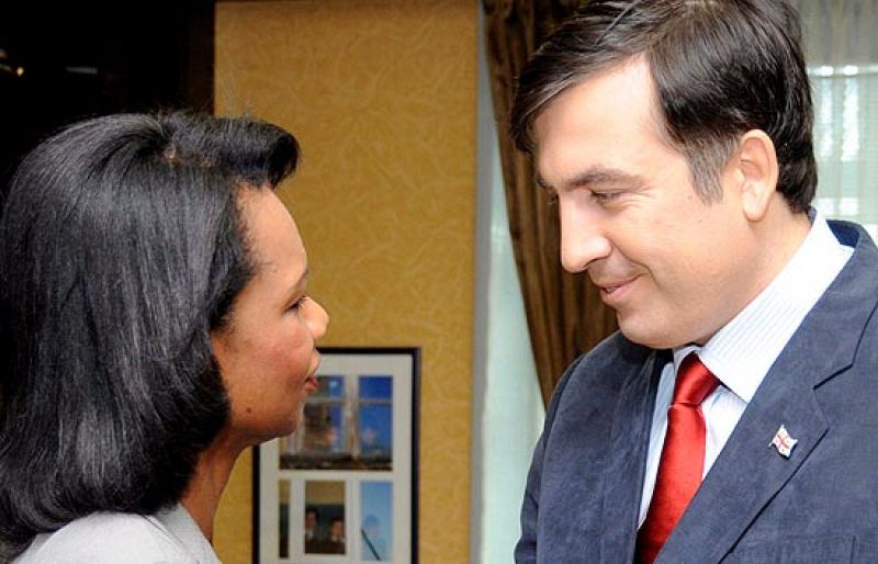Condoleeza Rice llega a Tiflis para fortalecer el alto el fuego 