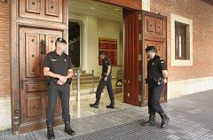 La Guardia Civil desmantela un grupo especializado en estafas piramidales