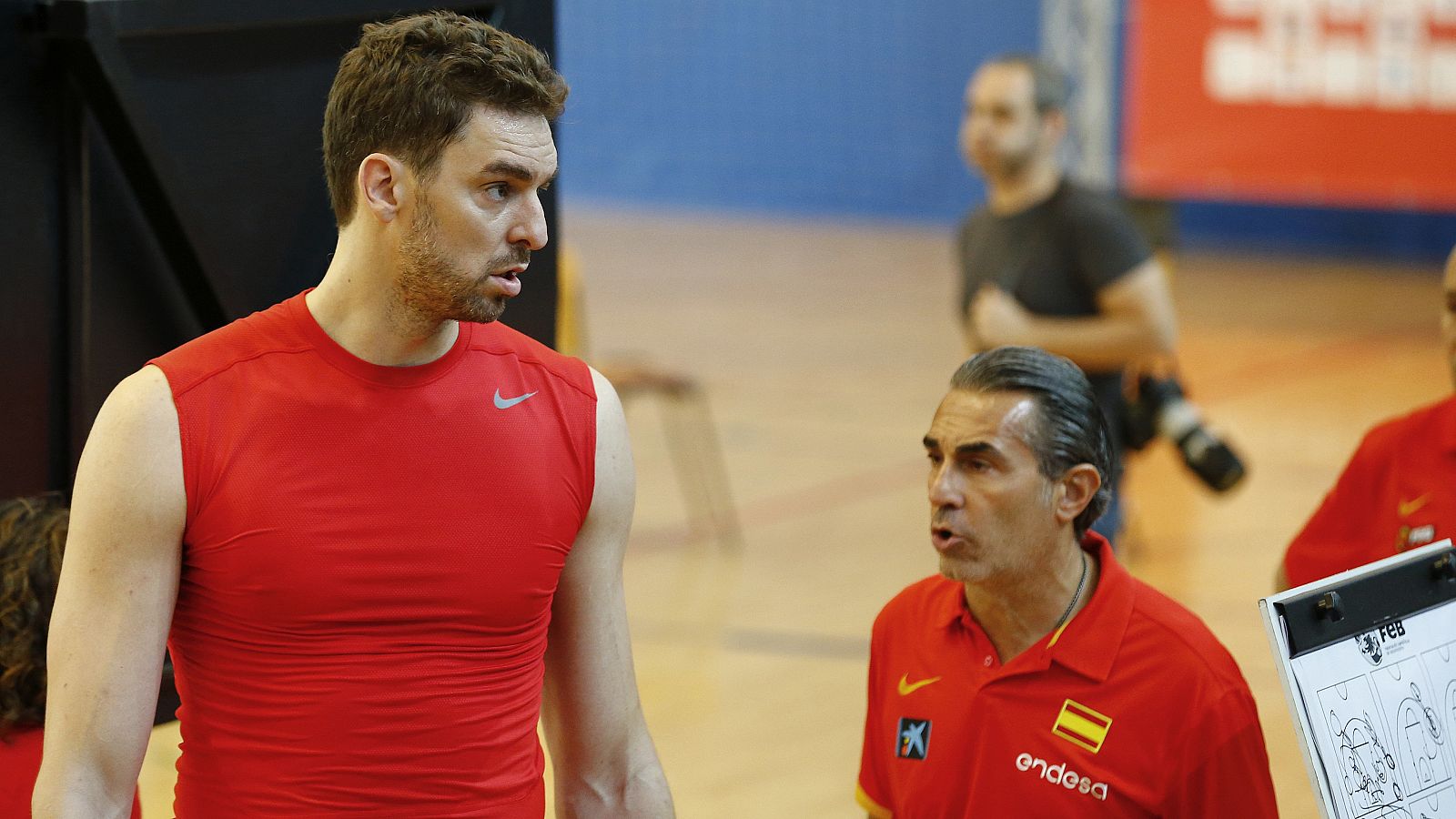 Pau Gasol, principal novedad para volver a enfrentarse a Lituania