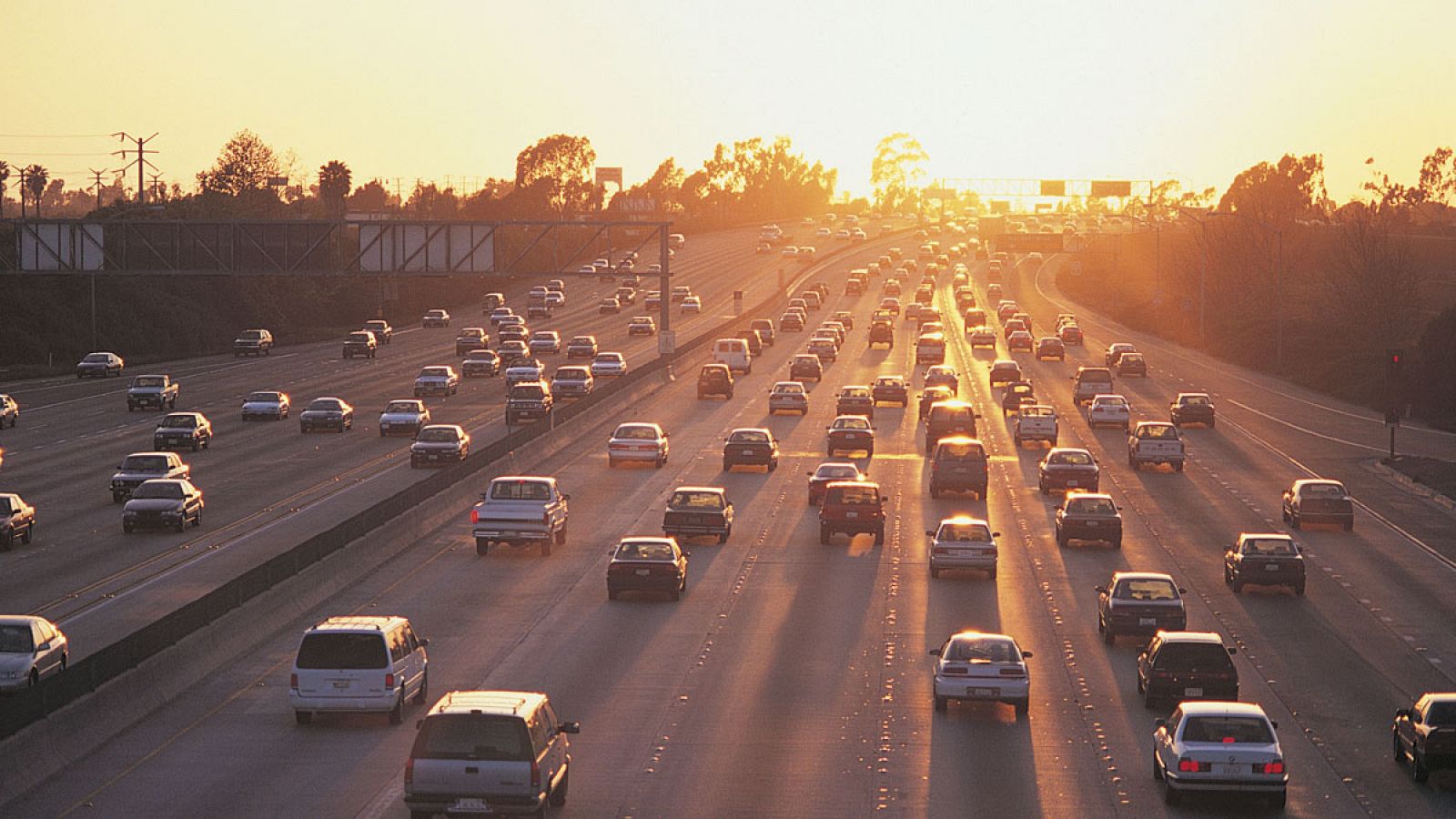 Madrid, Galicia, Navarra y La Rioja las comunidades con más desplazamientos este fin de semana por la festividad de Santiago