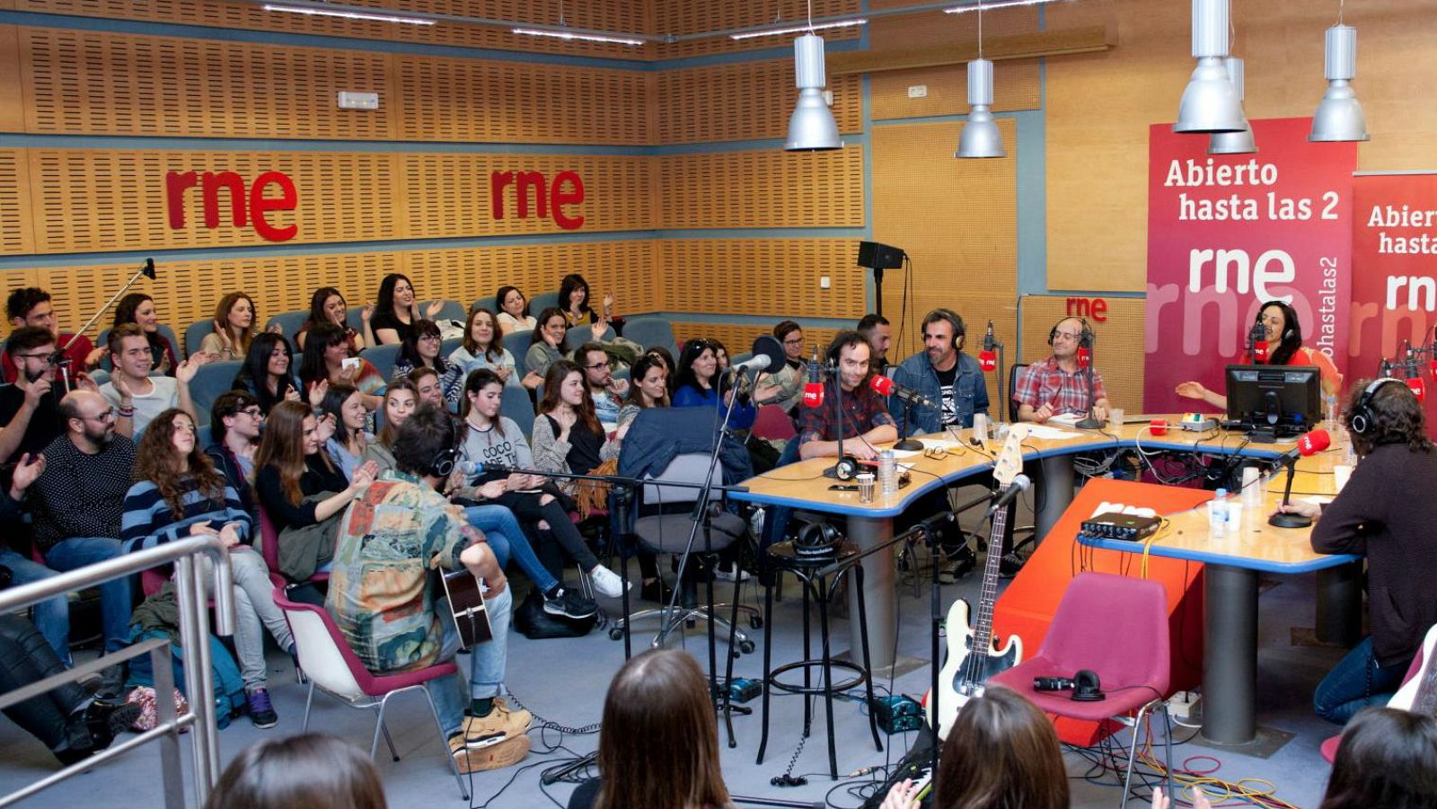 El público, imprescindible en cada acústico de 'Abierto hasta las 2'