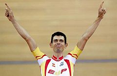 Joan Llaneras, oro, le da a España su tercera medalla