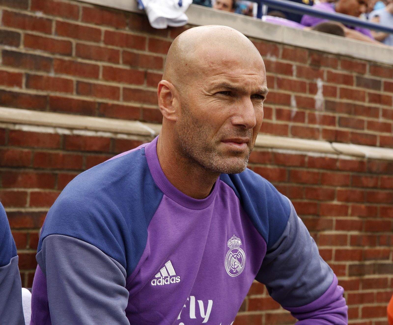 Zinedine Zidane antes del inicio del partido entre el en Real Madrid y el Chelsea FC de pretemporada.