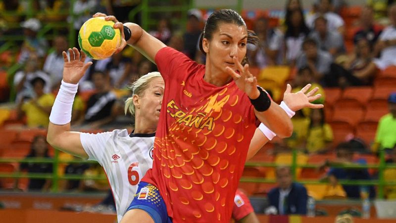 Las 'guerreras' de balonmano encajan ante Noruega su primera derrota en Río 