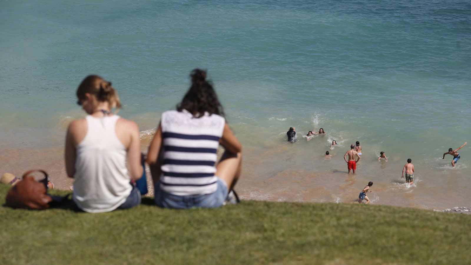 España es el tercer país de la UE donde más ha aumentado la tasa de 'ninis' en la última década