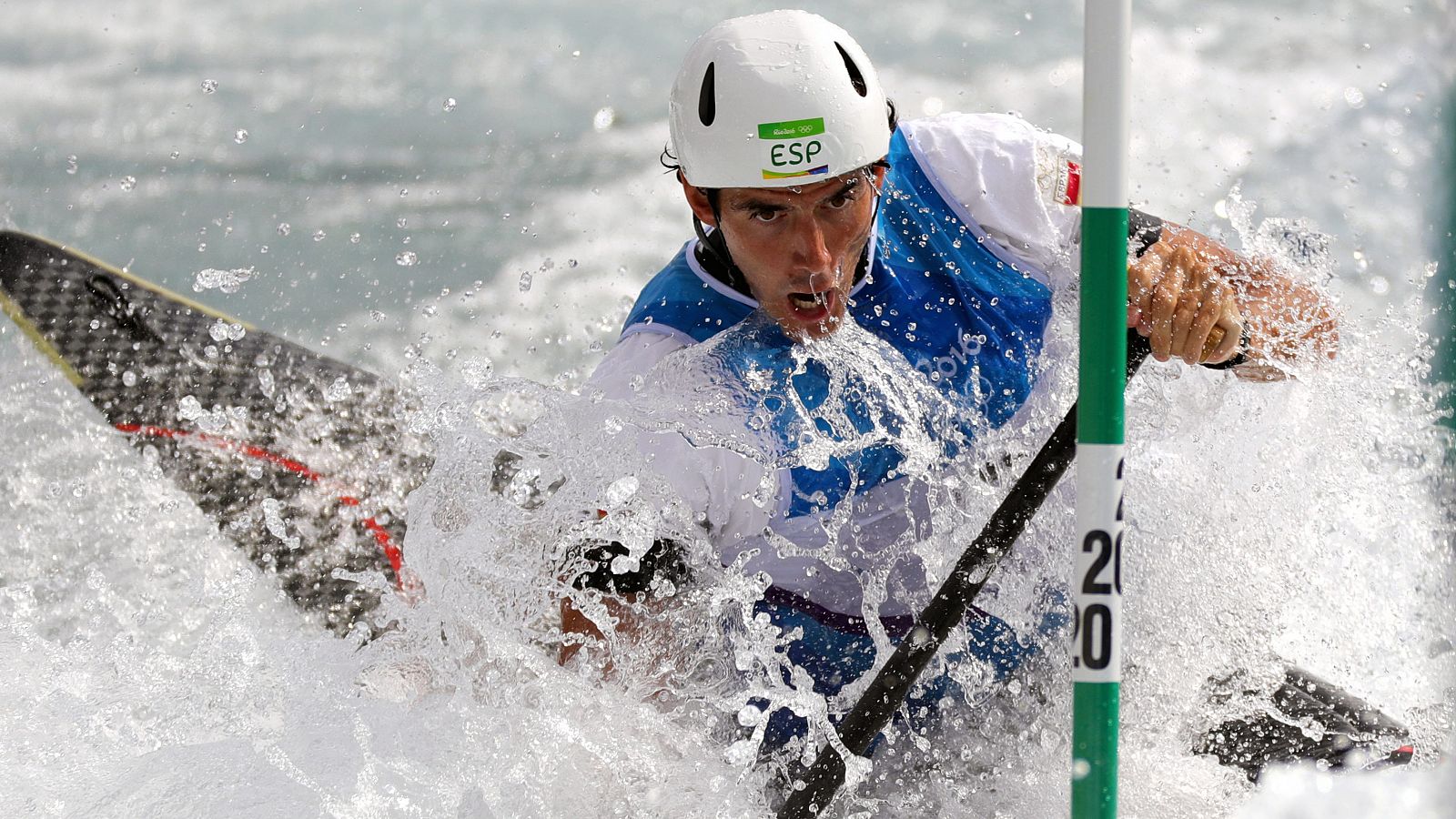 Ander Elosegui, compitiendo en las semifinales de C1 en aguas bravas