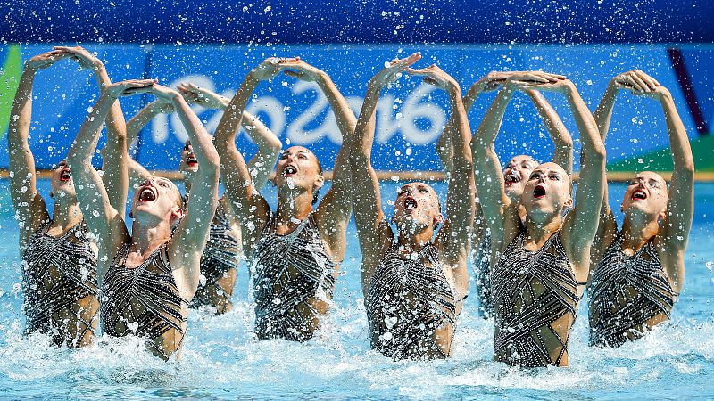 Rusia se lleva el oro por equipos y resguarda su monopolio