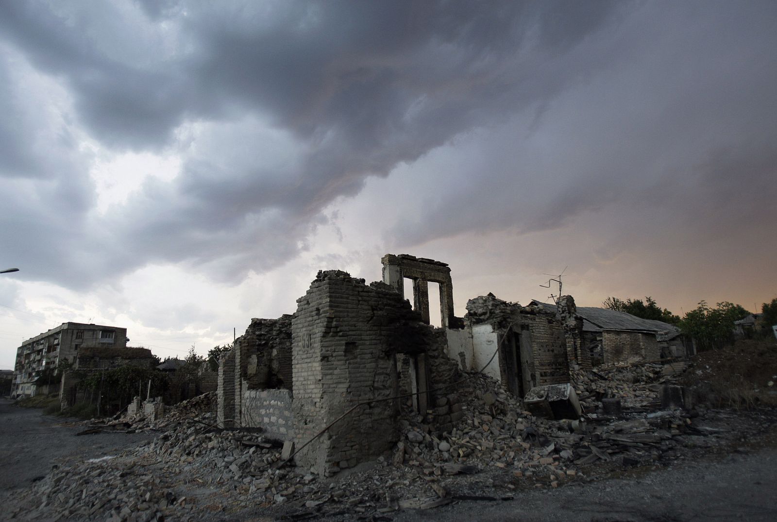 Los monumentos de Tsjinvali sufren las consecuencias de la guerra