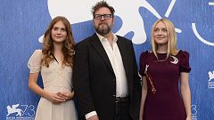 Dakota Fanning lleva a la Mostra el horror con un western sadomasoquista
