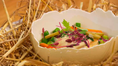 Receta de ensaladilla con toque Torres