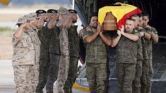 Emotivo adiós en el cuartel de Marines al soldado español muerto en Irak
