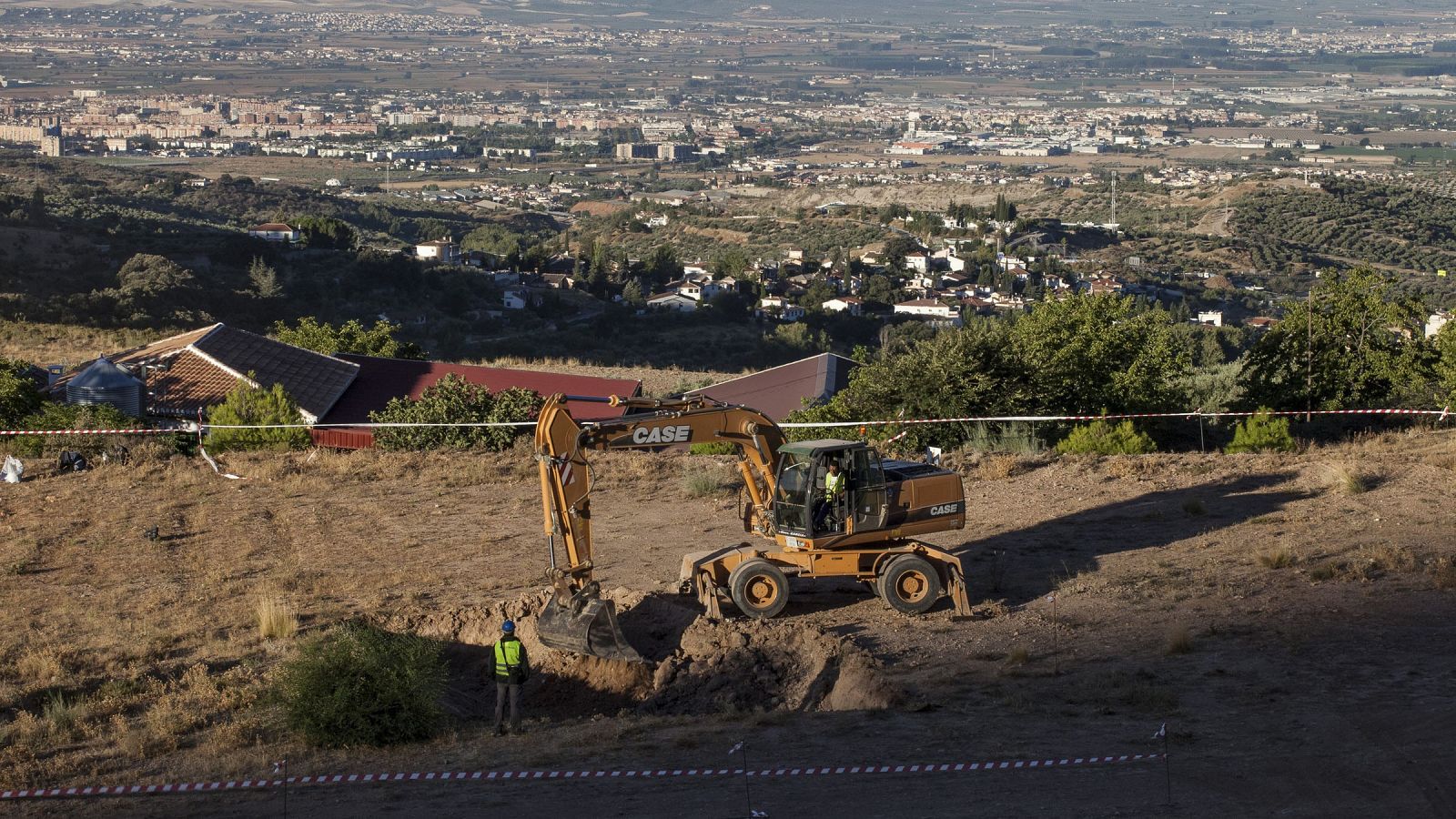 COMIENZA LA BÃ¿SQUEDA DE LA POSIBLE FOSA COMÃ¿N DE GARCÃ¿A LORCA