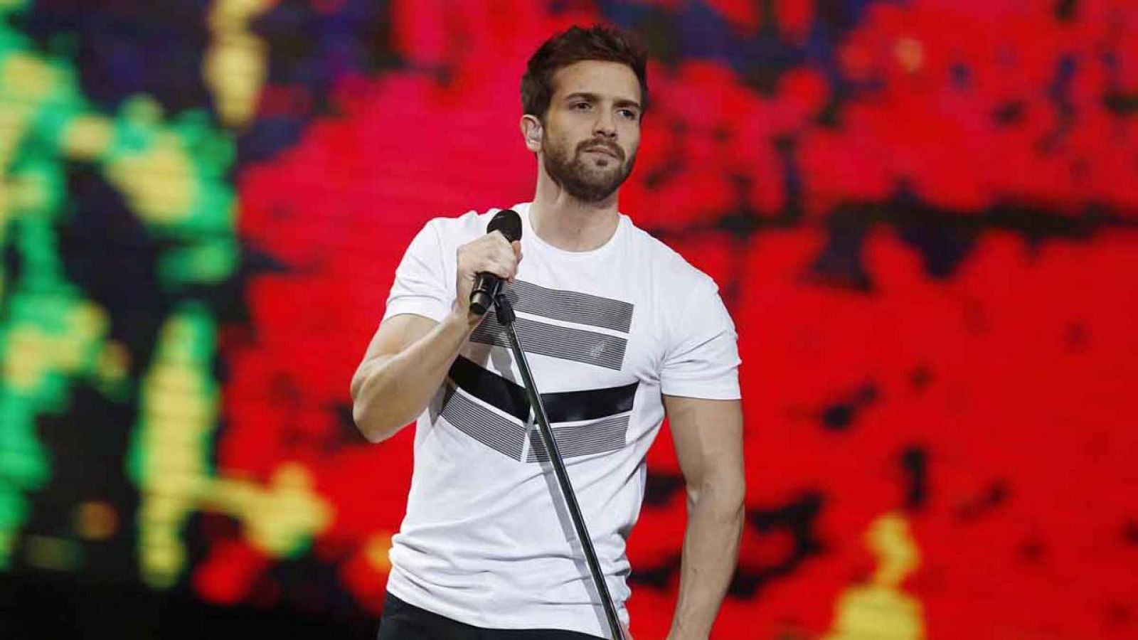 El cantante malagueño, Pablo Alborán, en un concierto.
