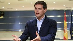Rivera ve "inviable" un gobierno de Sánchez con 85 escaños, apoyado por Podemos y partidos independentistas
