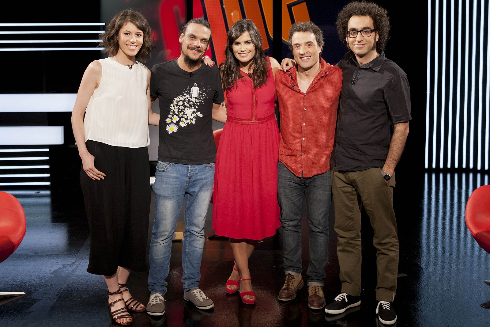 Participantes del coloquio de esta semana junto a Elena S. Sanchéz