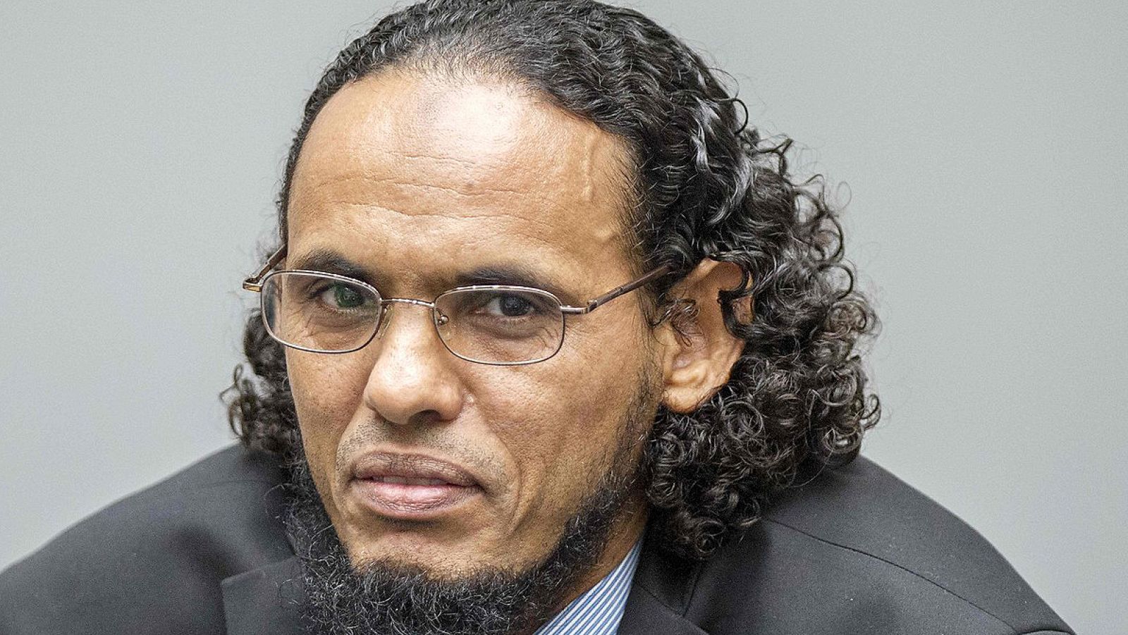 (Archivo) Ahmad Al Faqi Al Mahdi comparece ante la Corte Penal Internacional en La Haya por cartos de destrucción de patrimonio de la Humanidad en Mali