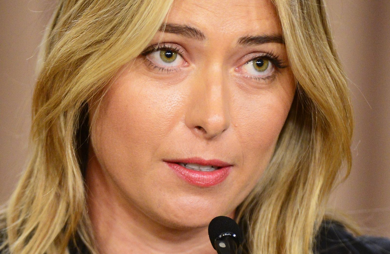 La tenista rusa Maria Sharapova durante la rueda de prensa donde confesó su positivo.