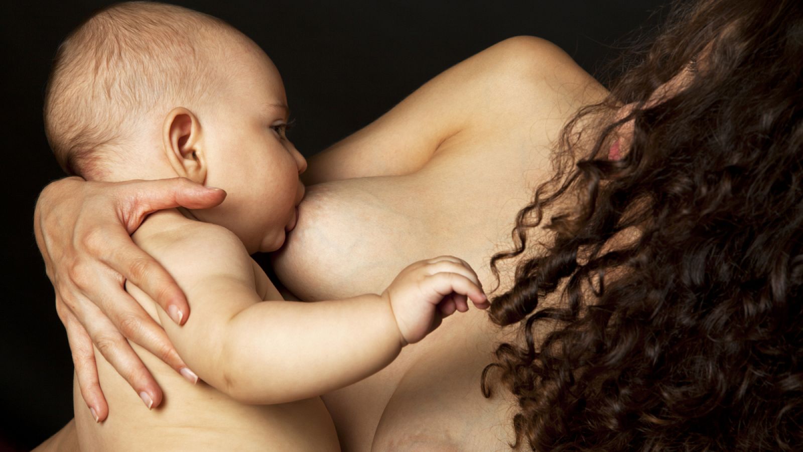 El embarazo tardío podría aumentar el riesgo de cáncer de mama en gestantes