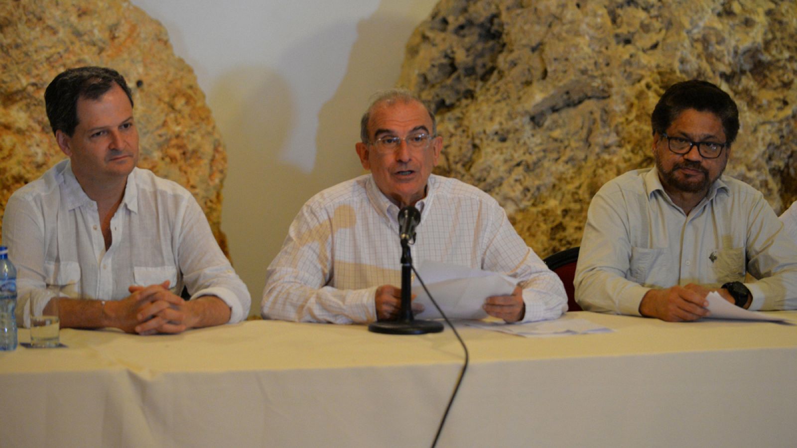 La mesa negociadora para el proceso de paz en Colombia