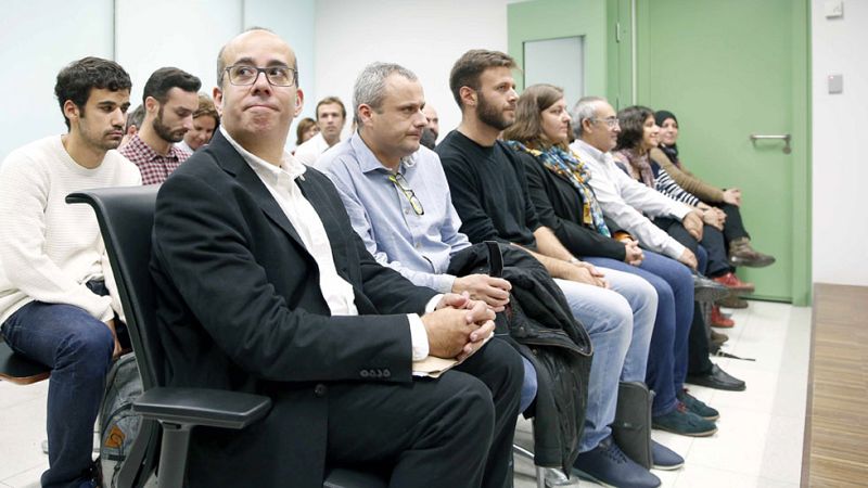 La Fiscalía ve delito de desobediencia en el Ayuntamiento de Badalona, que apela al derecho a la libertad ideológica