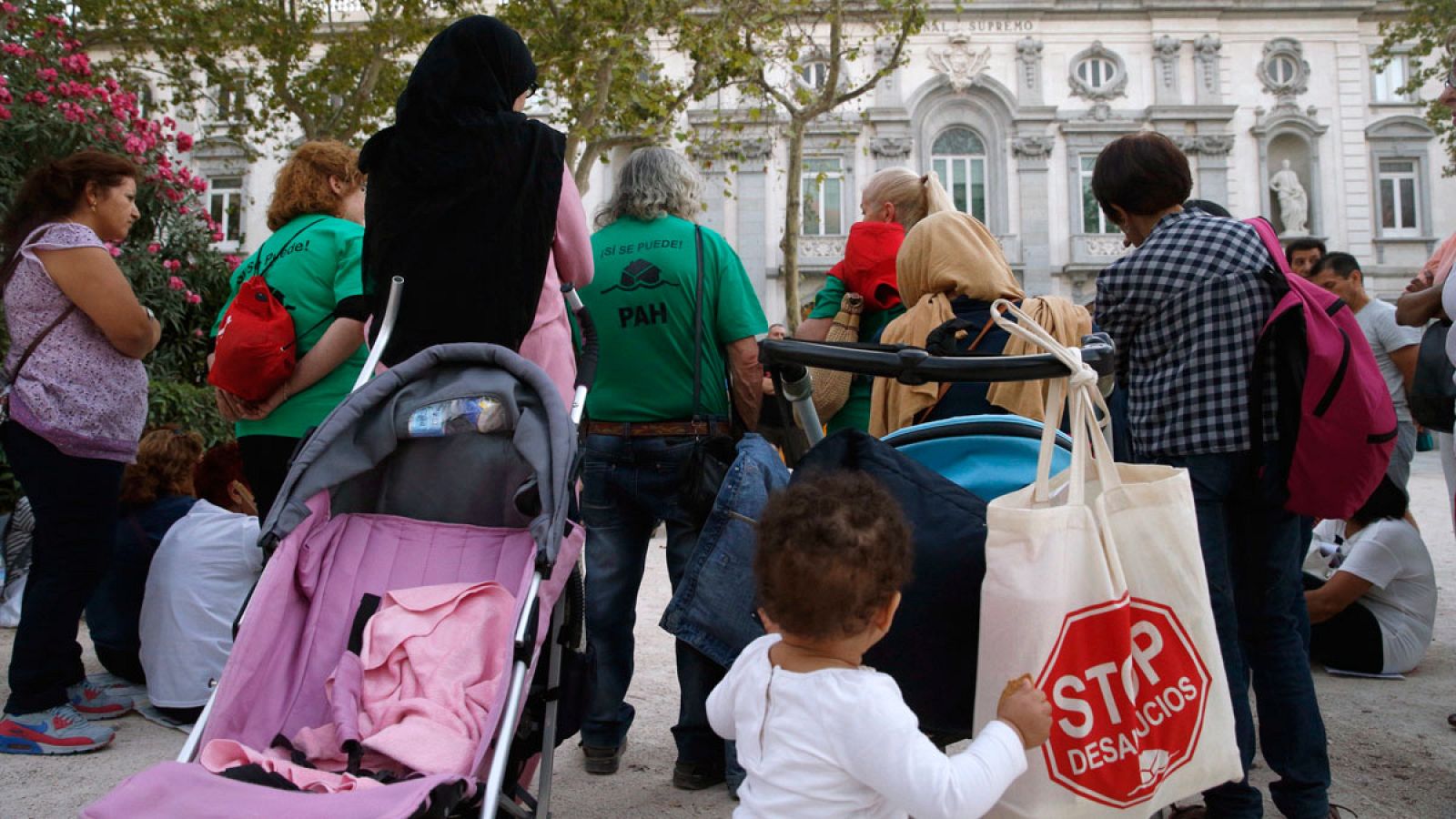 Concentración de la Plataforma de Afectados por la Hipoteca (PAH) frente al Tribunal Supremo