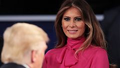 Melania Trump dice que su marido fue "incitado" a hacer comentarios lascivos: "Es una charla de chicos"