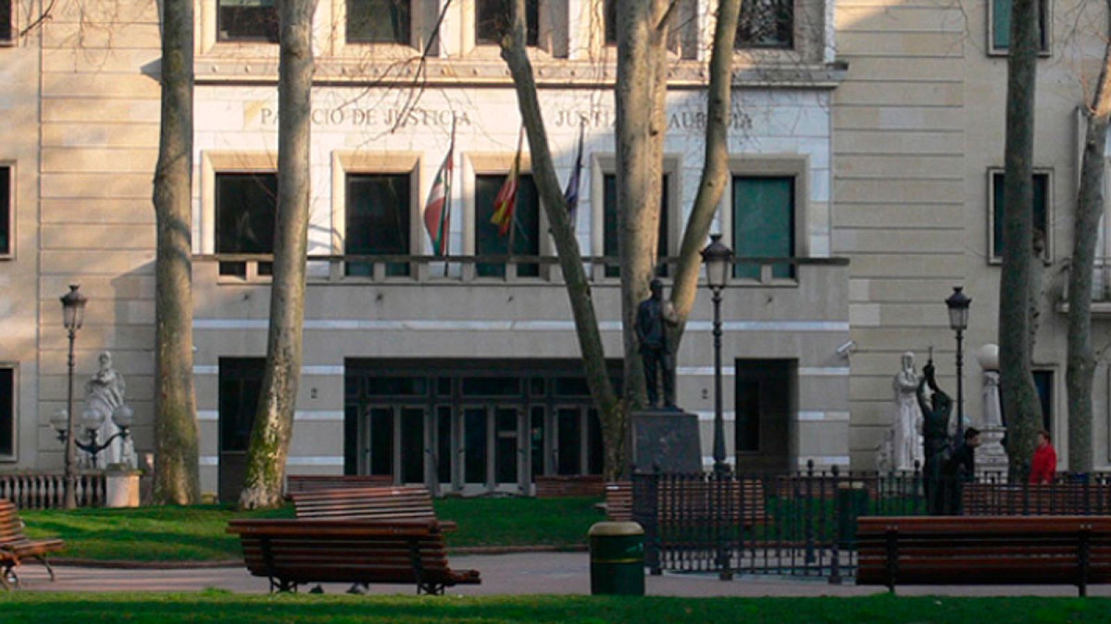 Exterior de la sede del Tribunal Superior de Justicia del País Vasco