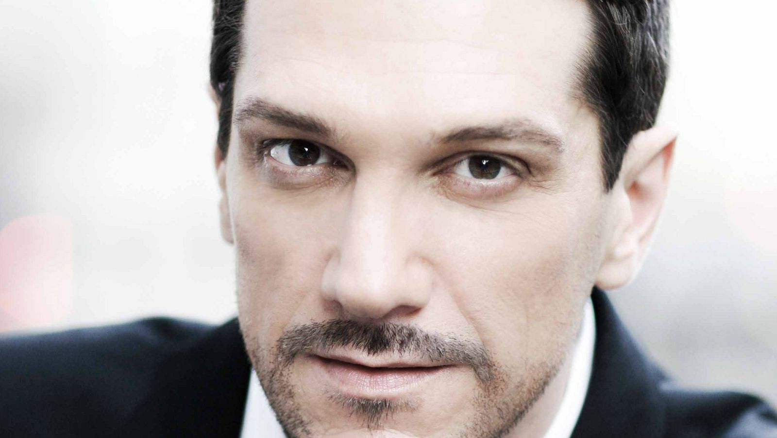 El cantante Paulo Szot