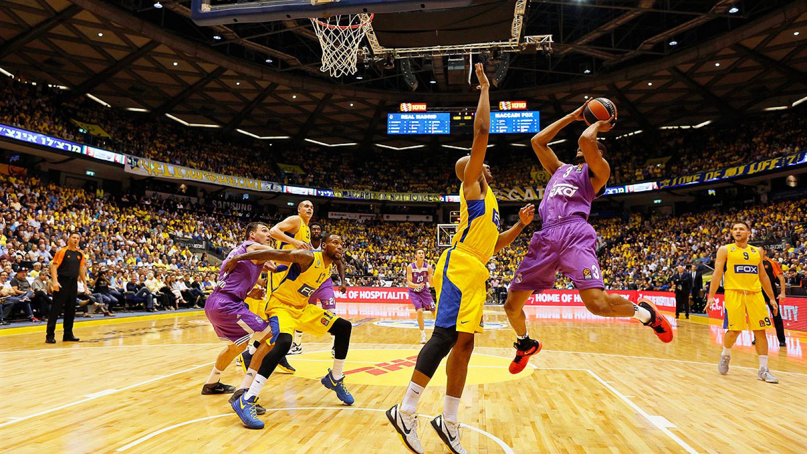 El Real Madrid suma y sigue en Tel Aviv con sufrimiento