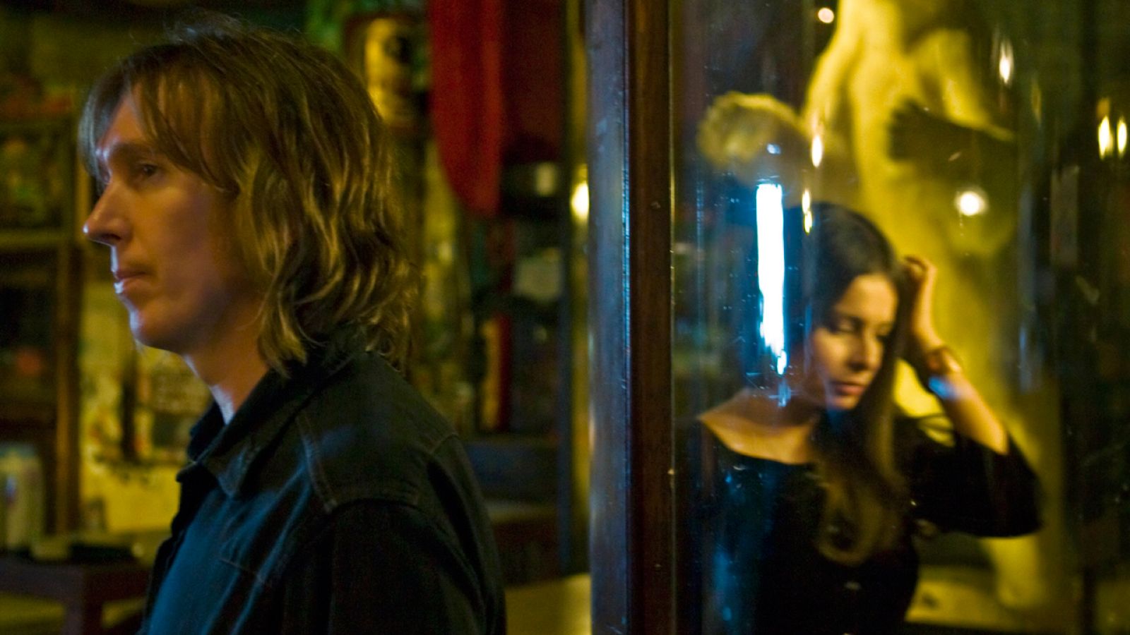 Hope Sandoval and The Warm Inventions