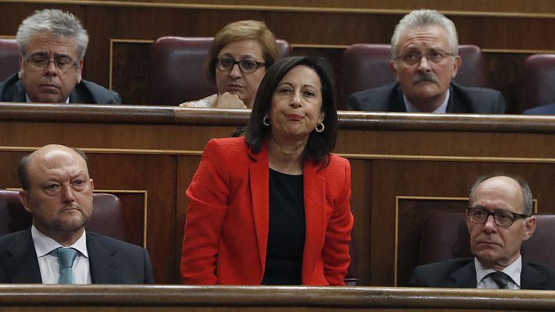 El PSOE inicia el camino de su reconstrucción con la herida de 15 diputados díscolos