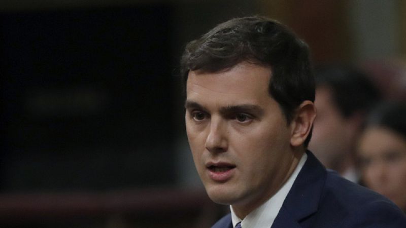 Rivera le pide a Rajoy que no tenga miedo porque "es solo una legislatura sin mayor�a absoluta"