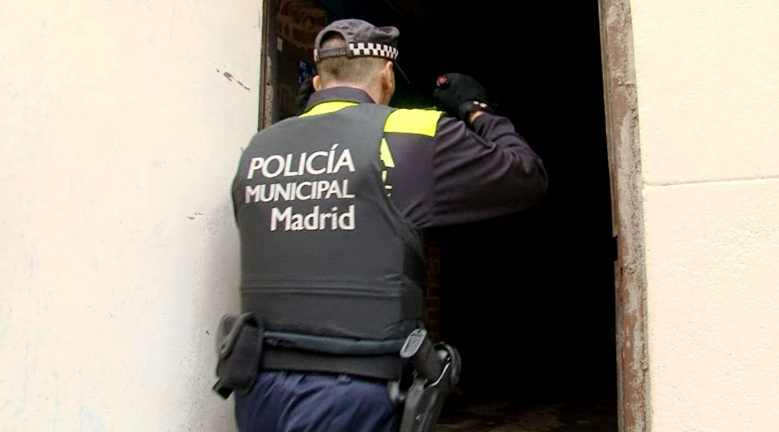 Imagen de un desalojo, en el 'Comando actualidad' de esta semana