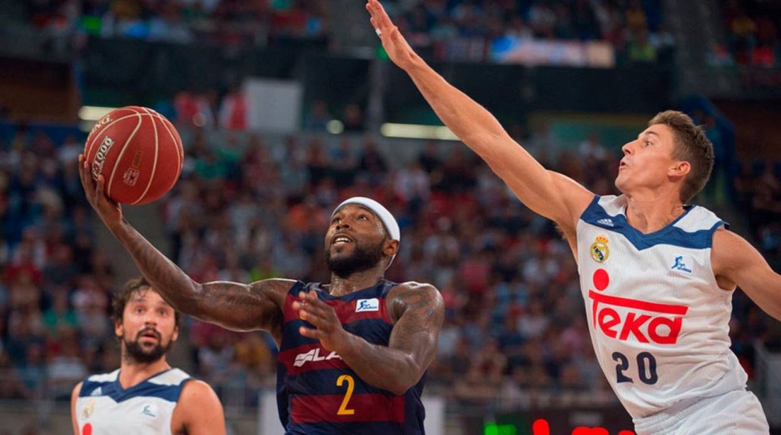 El Barça busca sorprender al Madrid