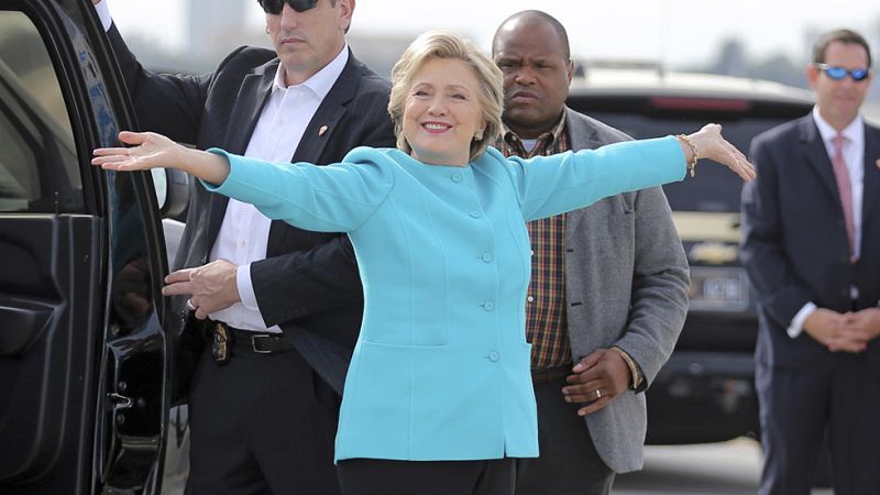 El FBI determina que no hay razón para procesar a Clinton por el caso de los correos electrónicos