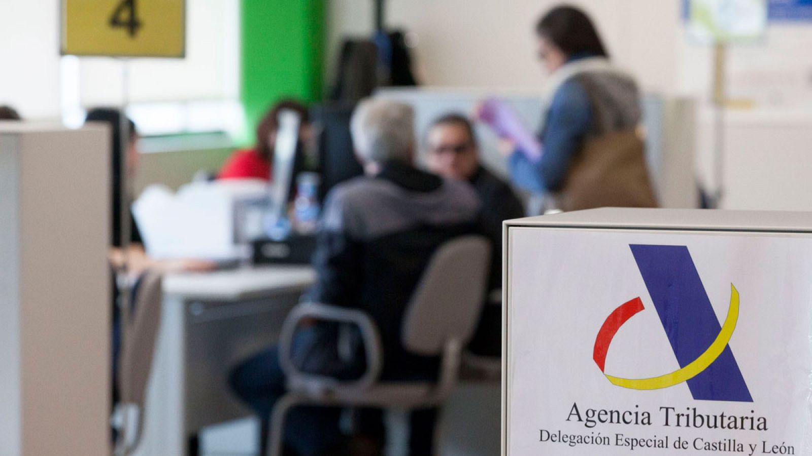 Aspecto de la Delegación Especial de la Agencia Tributaria en Valladolid en la campaña de la Renta 2015