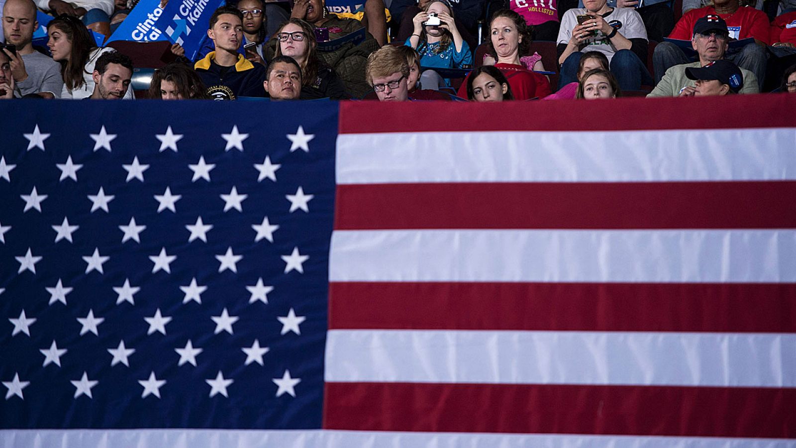 Los candidatos apuran las últimas horas de campaña para convencer a los indecisos en estados clave como Ohio.