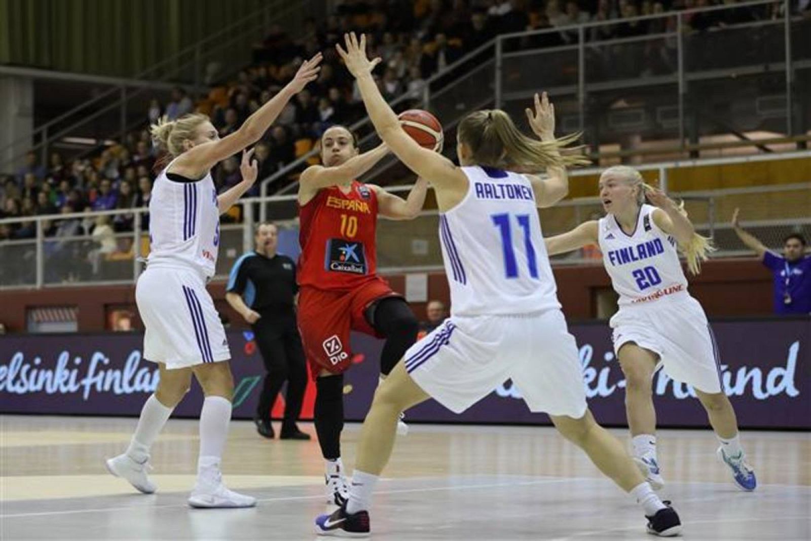 Imagen del partido entre España y Finlandia del preeuropeo