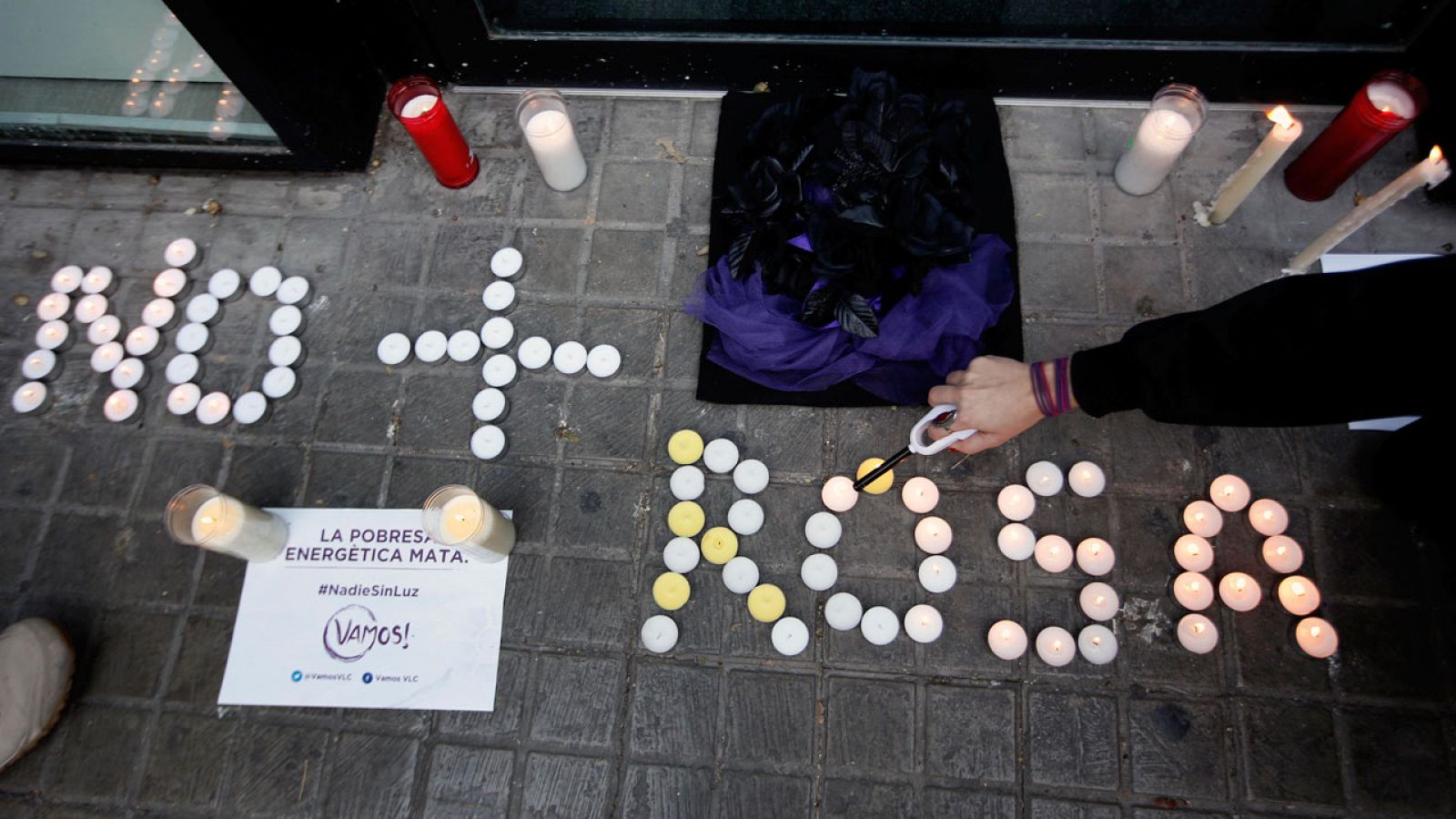 Concentración en Valencia para protestar contra la pobreza energética