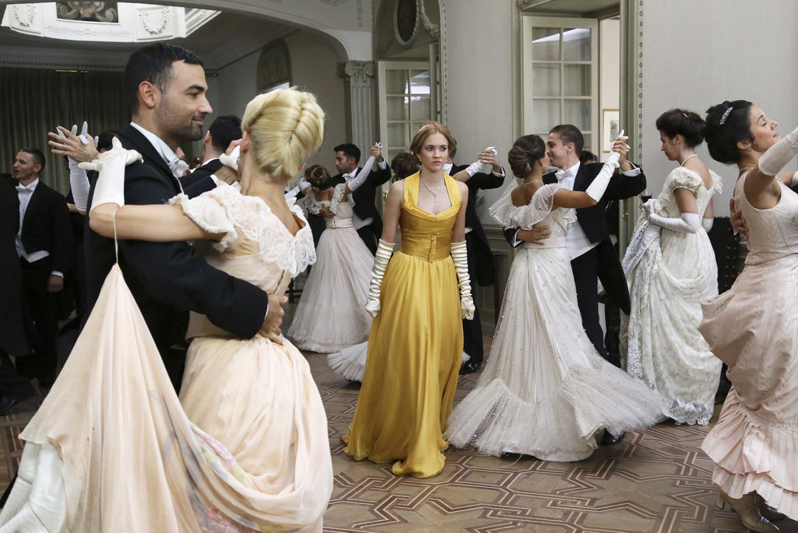 Baile de Gala en Acacias para presetnar a los nuevos vecinos