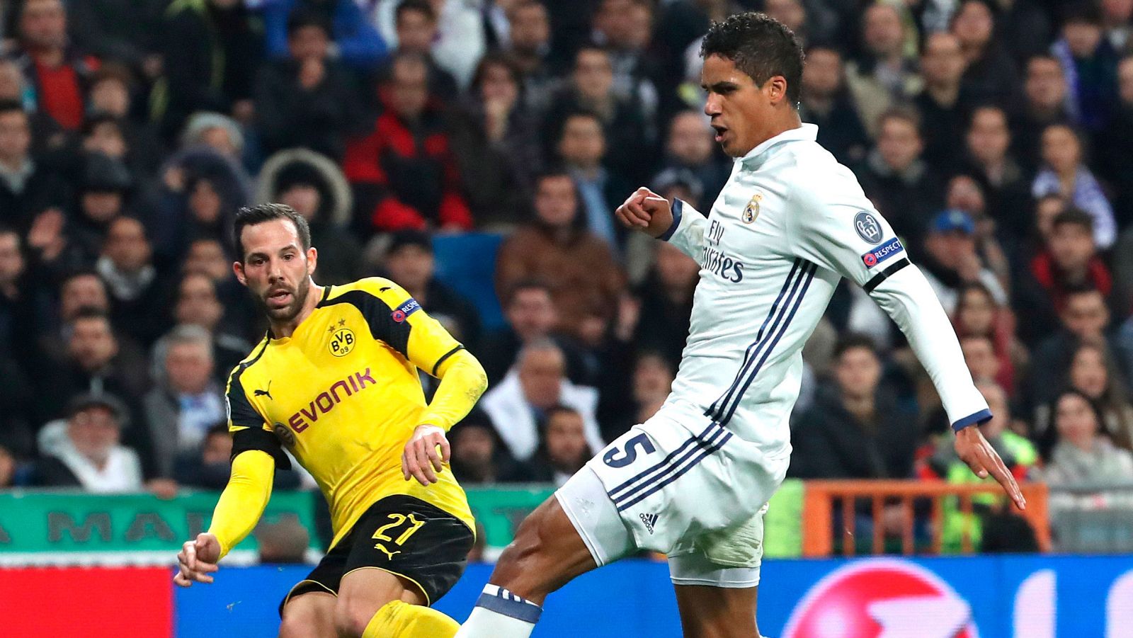 Roban en la casa de Varane