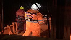 Rescatados ilesos diez pescadores de un barco hundido en Galicia