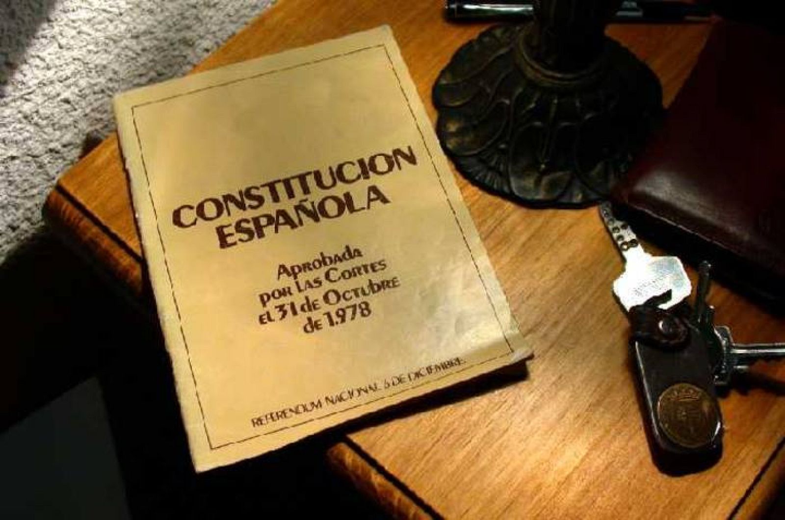 Un ejemplar de la Constitución editado en 1978
