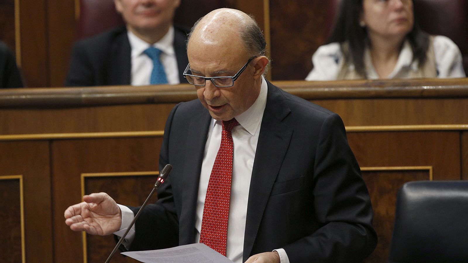 Montoro avanza datos de recaudación en el Congreso