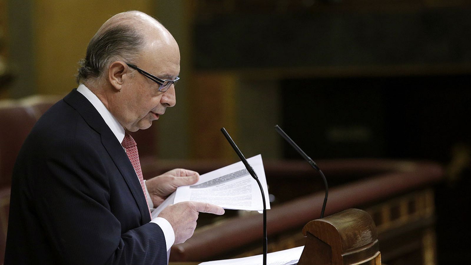 Montoro defiende las subidas de impuestos en el Congreso