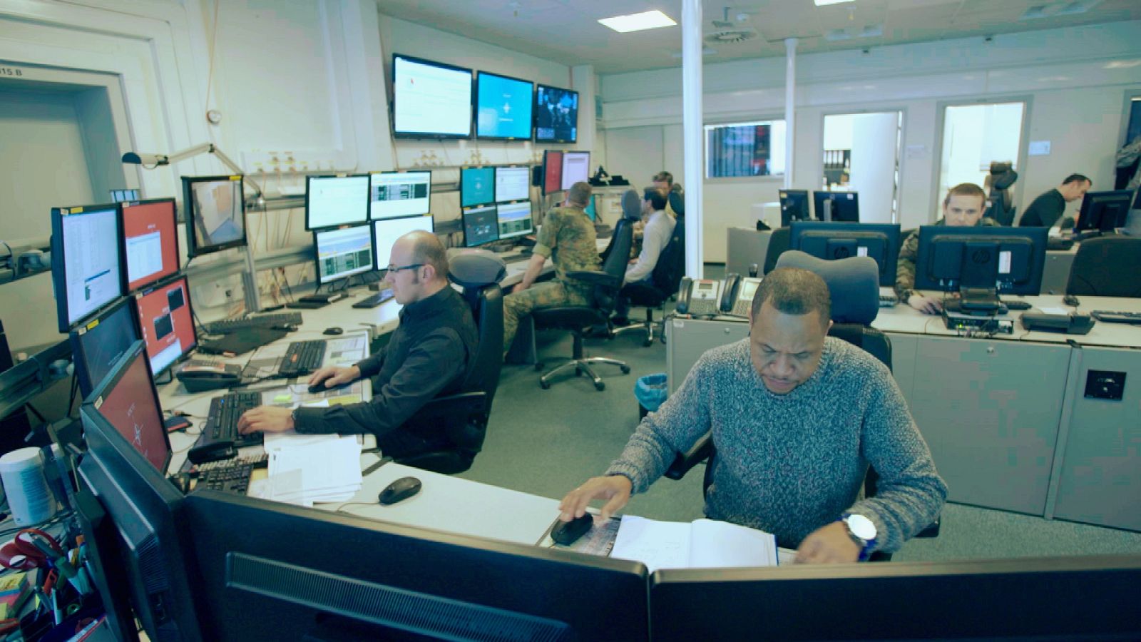 Sala de control de la OTAN, en uno de los reportajes de La Noche Temática