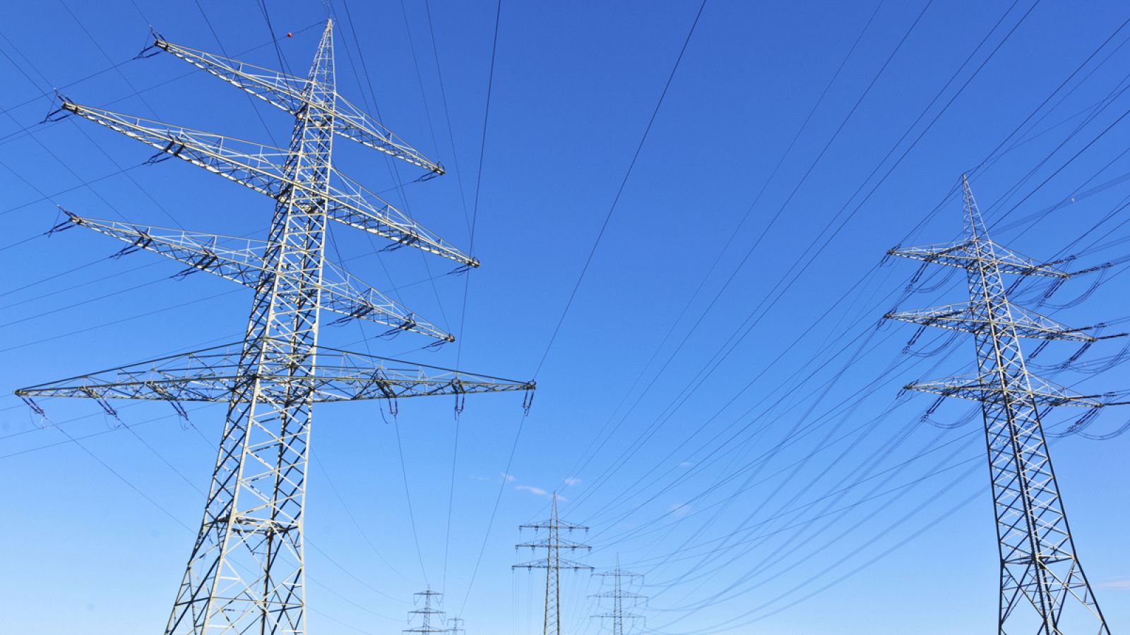 Torres de distribución de electricidad