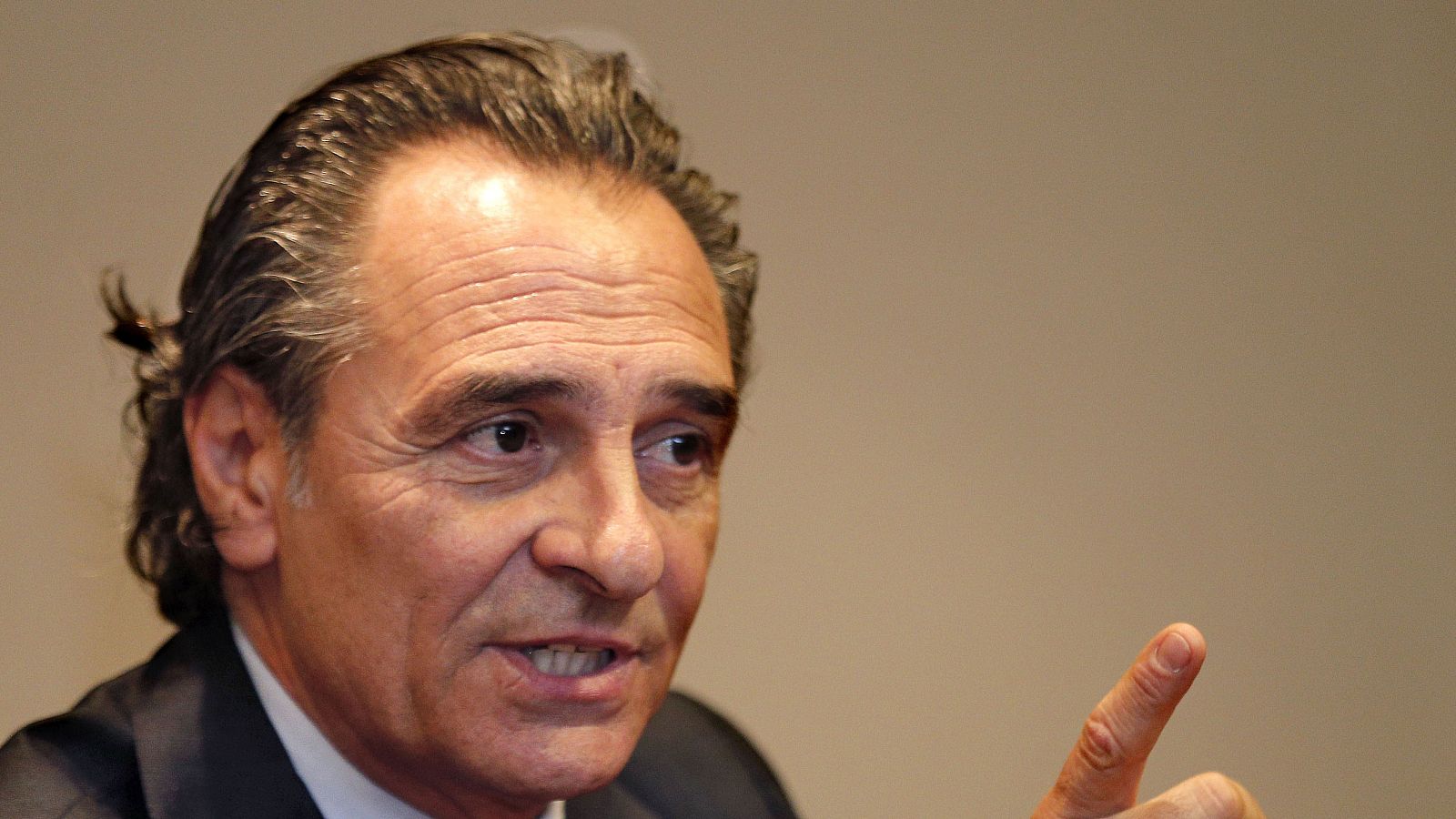 Prandelli: " Me sentí deslegitimado por los propietarios del Valencia"